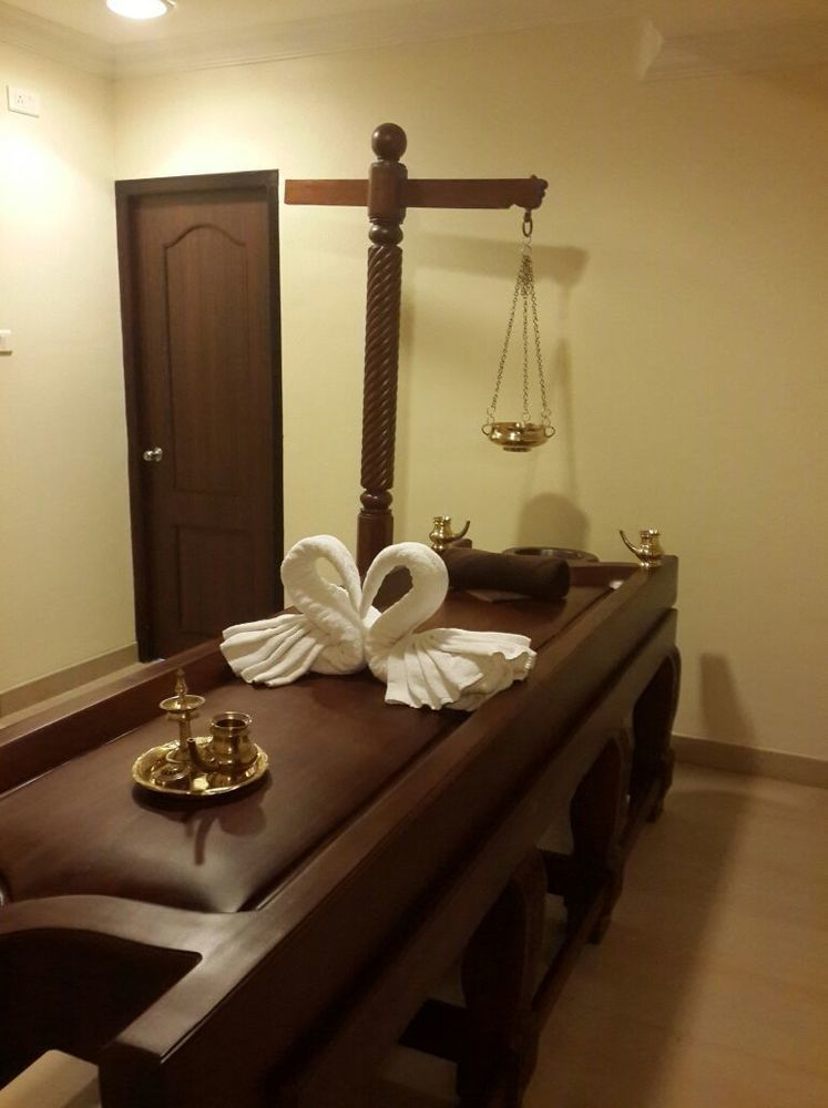 Hotel Airlink Castle Nedumbassery Bagian luar foto