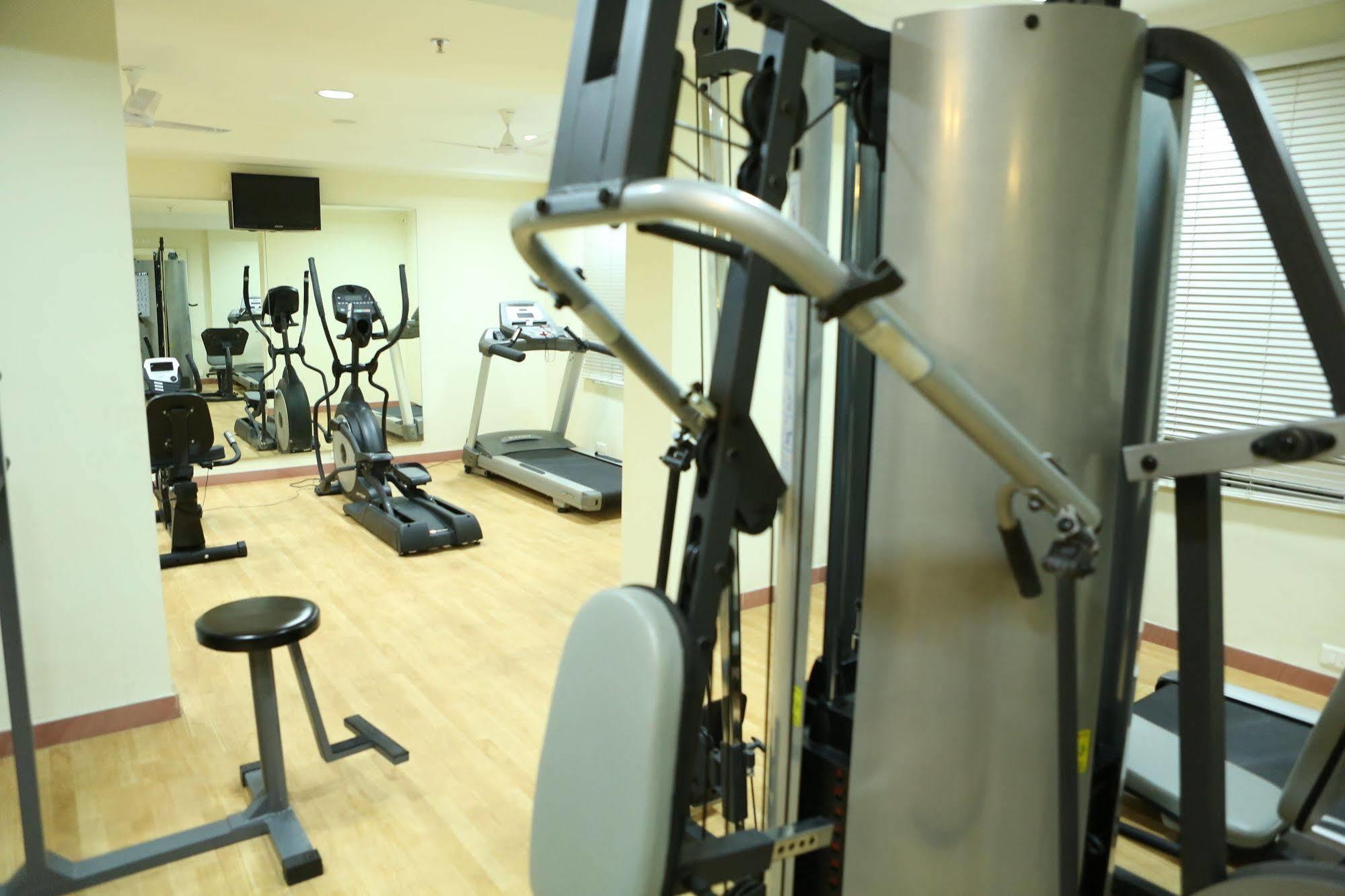 Hotel Airlink Castle Nedumbassery Bagian luar foto